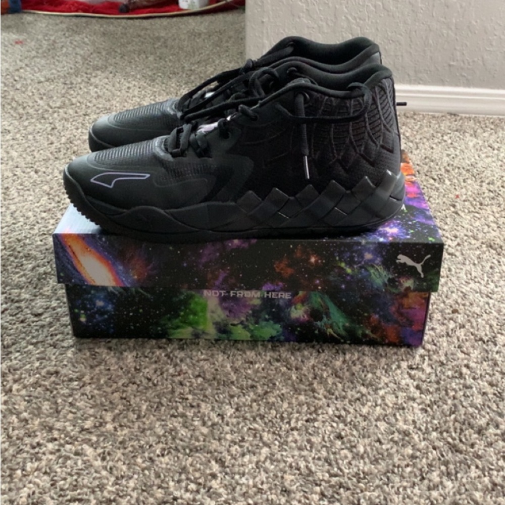Melo Iridescent Size 11